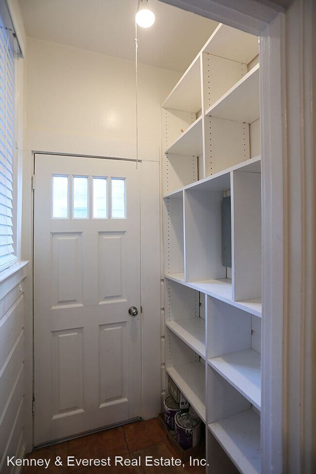 Building Photo - 2 br, 1 bath House - 1445 Cabrillo Street
