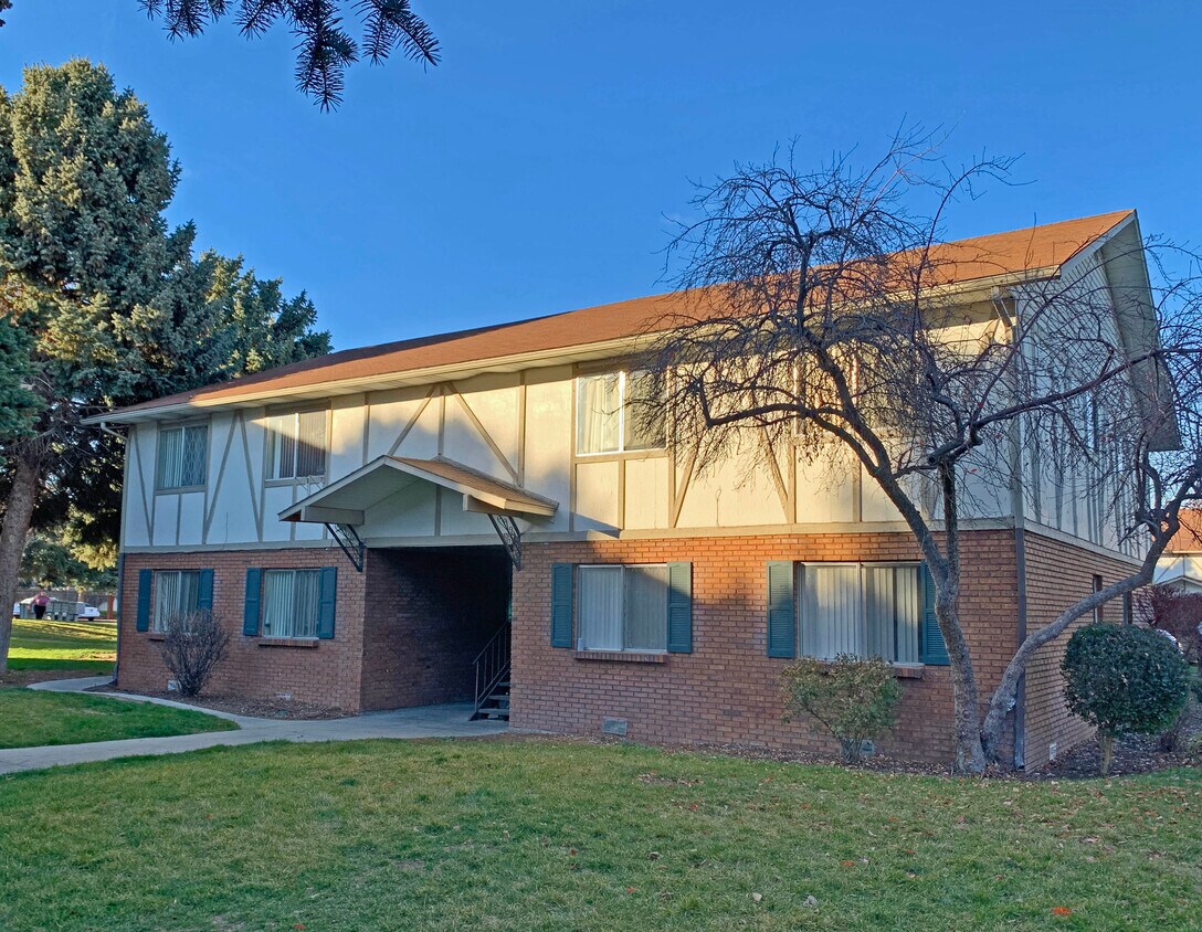 Foto principal - 9200 W Glen Ellyn Ln