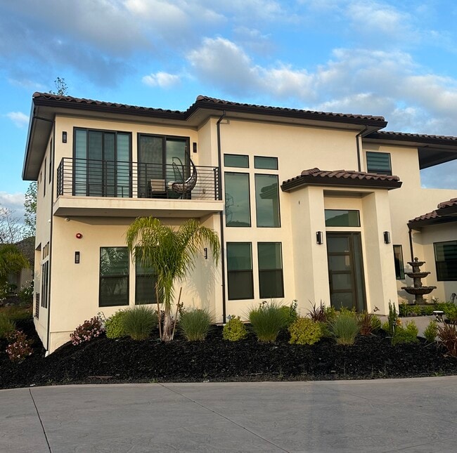 Foto del edificio - 770 Tyler Dr
