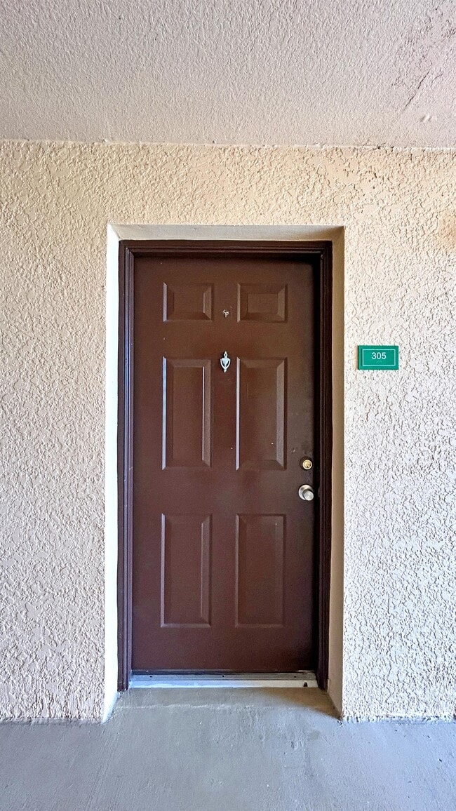 Photo - 261 SW Palm Dr Townhome