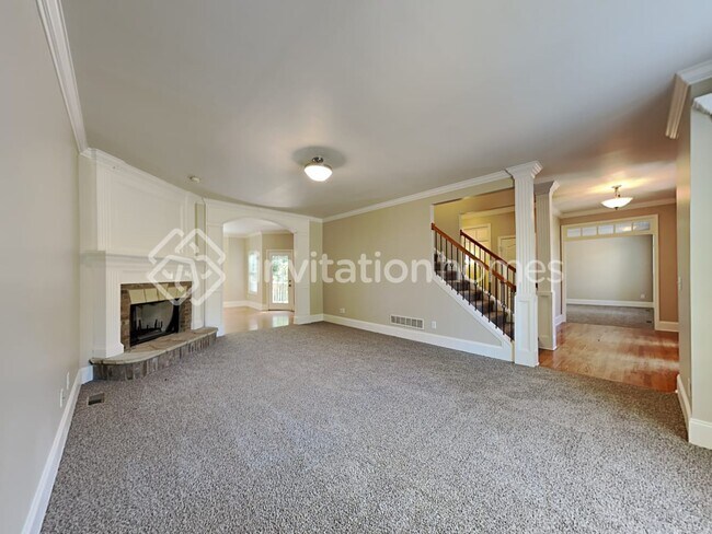 Building Photo - 5430 Holly Springs Dr