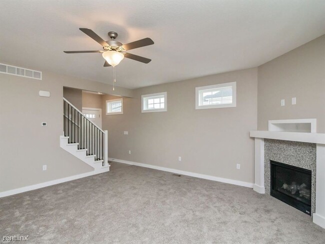 Building Photo - 3 br, 2.5 bath Townhome - Covenant Cove To...