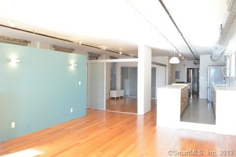 Foto del edificio - 817 Grand Ave