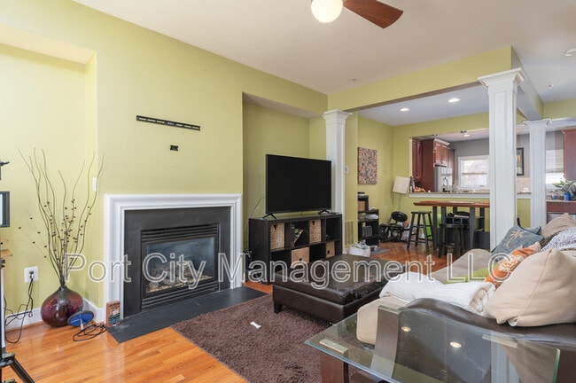 Foto del edificio - 9 Yogurt Ln