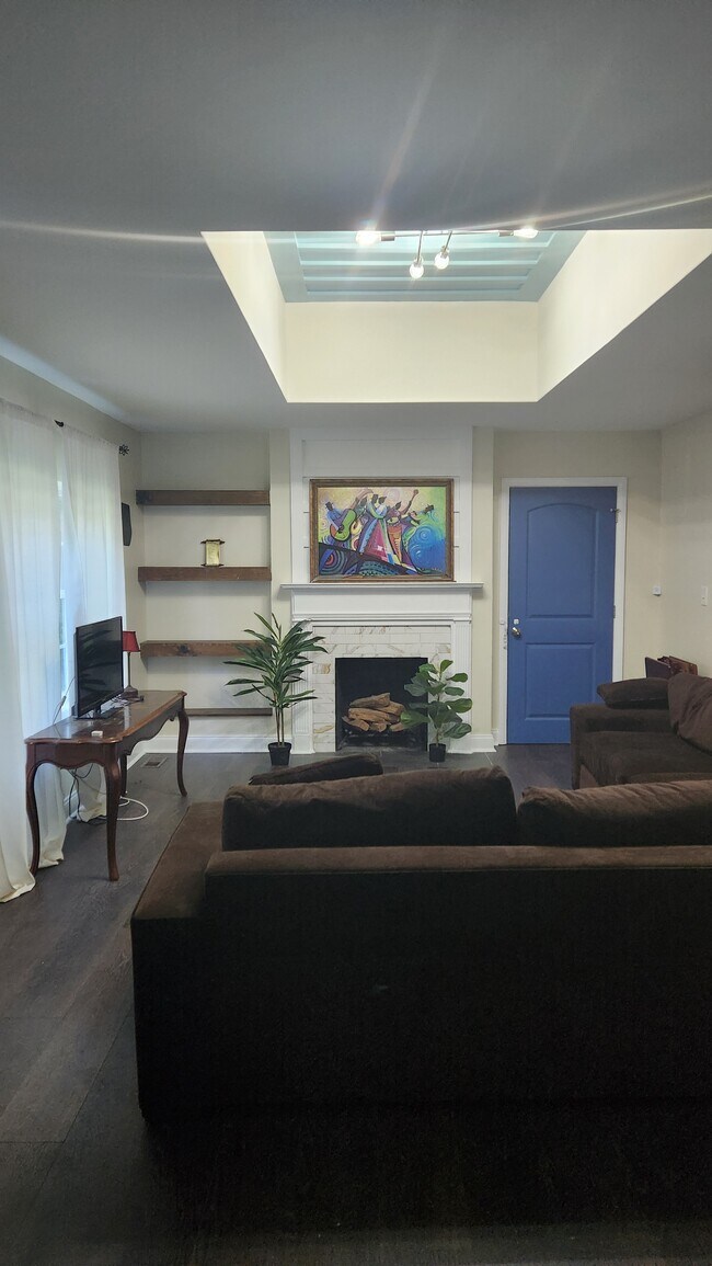 Livingroom area - 1721 Beechwood Blvd SW