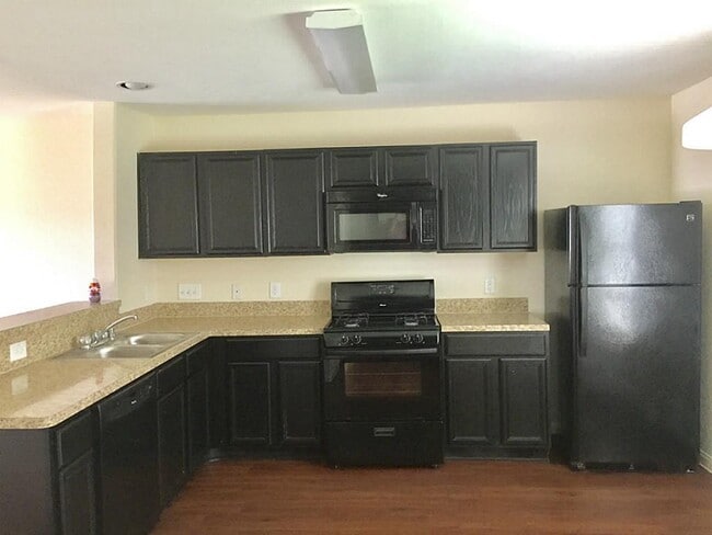 Building Photo - 734 Horseshoe Springs Ln
