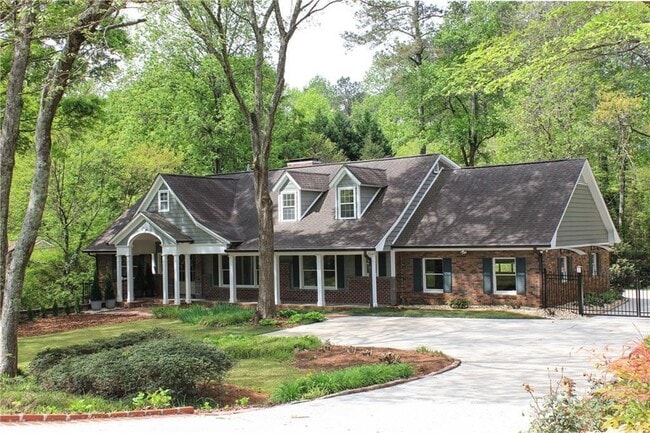 Building Photo - 1365 Timberland Dr