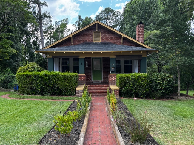 Building Photo - 201 Woodside Ave