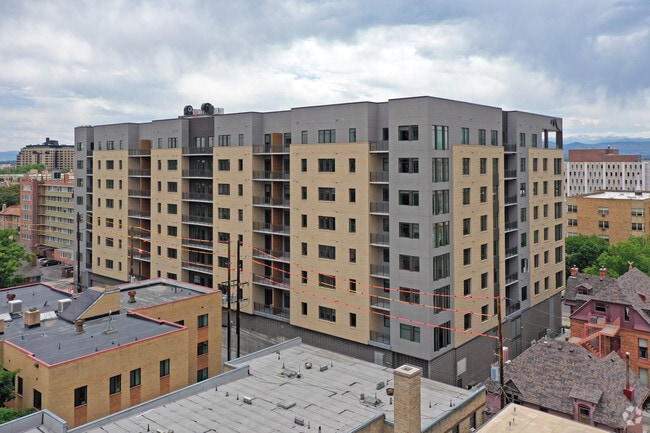 Building Photo - The Grant