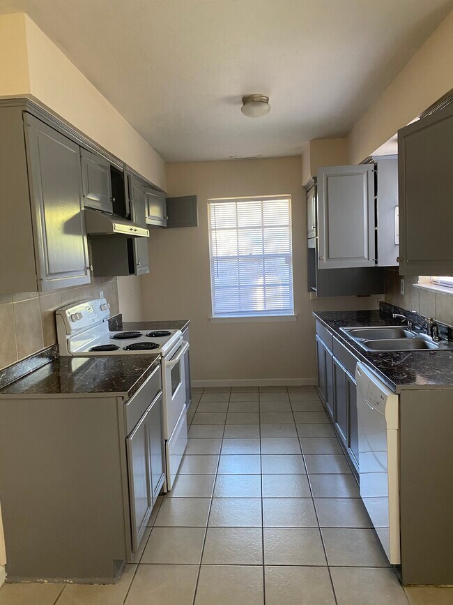 Photo - 4306 Jenny Ln House