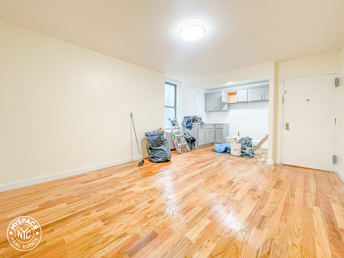 Primary Photo - 381 Berry St