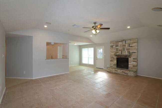Building Photo - 16715 Dew Drop Ln