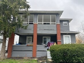 Building Photo - 143 Wesley Ave