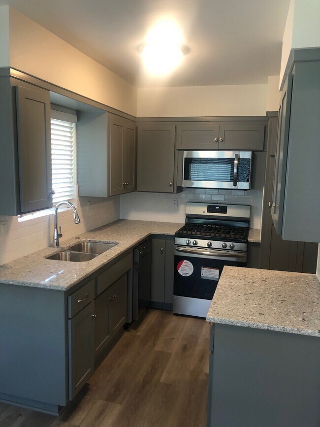 Kitchen w/ Window Over Patio - 344 Rosario Dr