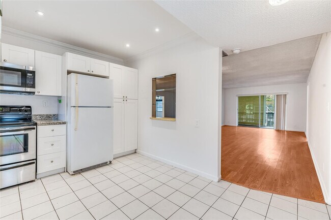 Foto del edificio - 8940 S Hollybrook Blvd