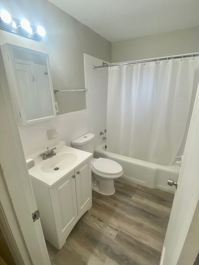 Building Photo - Recently Renovated Two Bedroom Coming Avai...