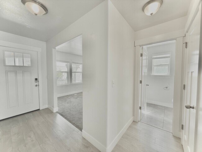 Building Photo - 3 Bed | 2.5 Bath | 2,365 sq ft above grade | Full unfinished basement | 2-car garage