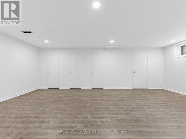 Building Photo - 16 Terrydale Dr