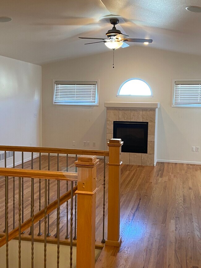 Building Photo - 422 Brandi Ln
