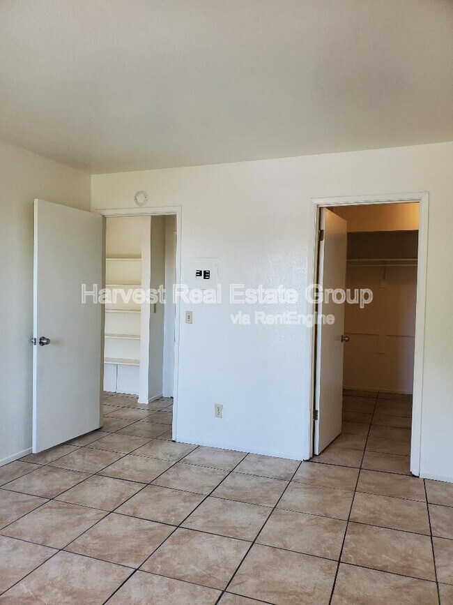 Building Photo - 2155 51st Ave