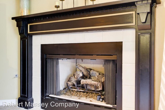 Foto del edificio - 10700 McMeekin Ln