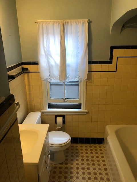 Bathroom - 4881 N Navajo Ave