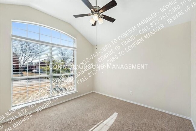 Building Photo - 1118 Grace Dr