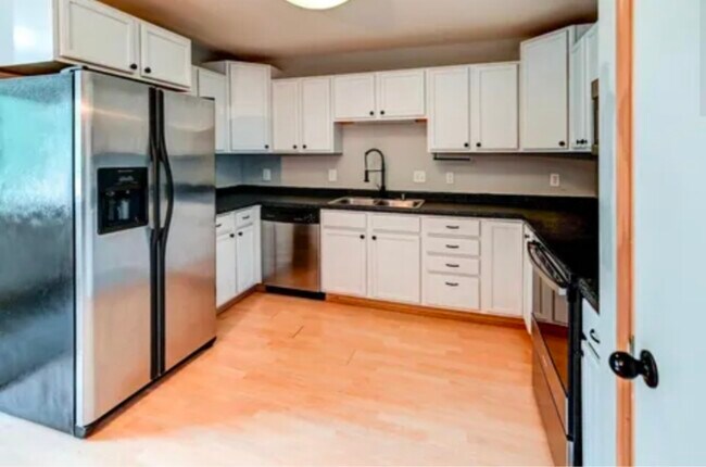 Foto del edificio - 5120 N Walbridge Ave