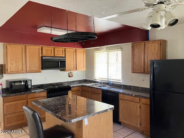 Foto del edificio - 2512 E Larkspur Dr