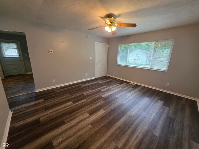 Foto del edificio - 1256 N Ridgeview Dr