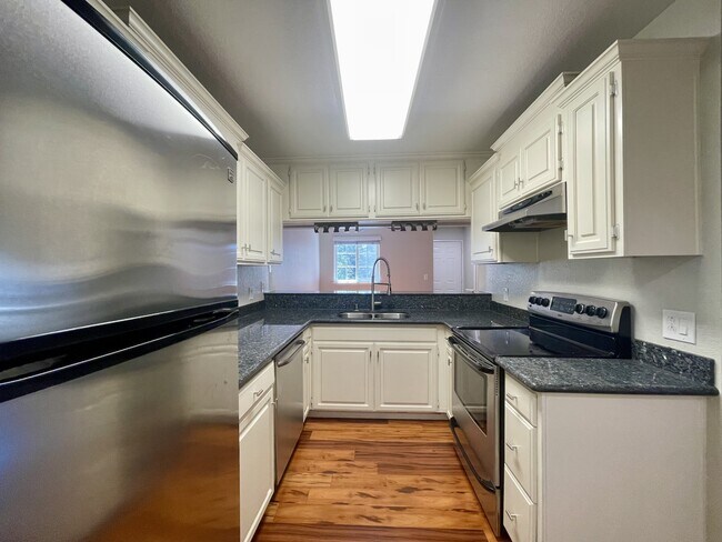 Foto del edificio - 480 Canyon Oaks Dr