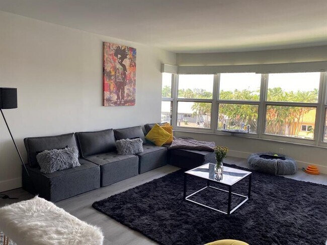 Foto del edificio - 3031 NE 51st St