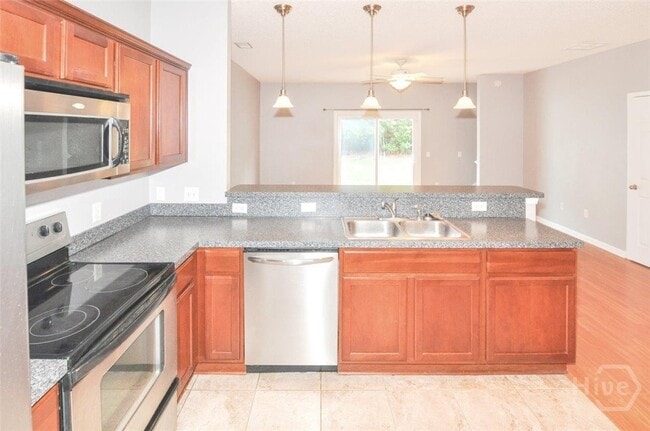 Building Photo - 1040 Canyon Oak Loop