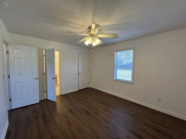 Foto del edificio - 200 Henry St