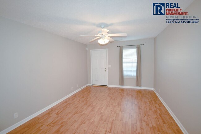 Building Photo - Adorable 3 bedroom home in Murfreesboro! A...