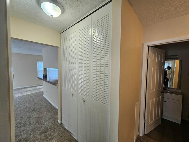 Foto del edificio - 2446 Winding Hills Ct
