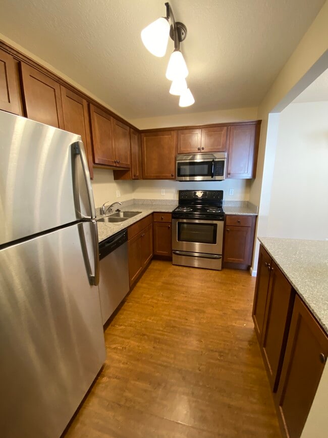 Cedar Ridge Apartments MN