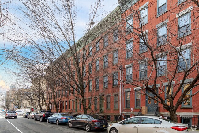 Building Photo - 231 3rd St