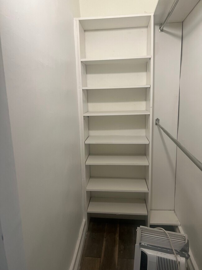 Foto del edificio - 407 E 96th St