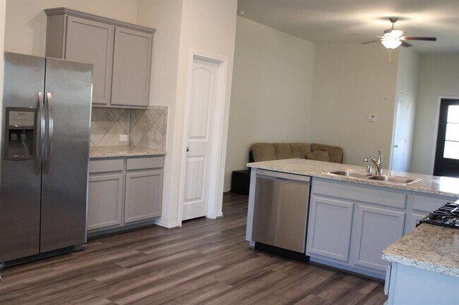 Foto del edificio - 9810 Copper Ranch Trail