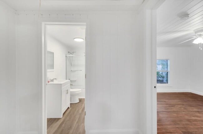 Building Photo - 1232 Taratine Dr