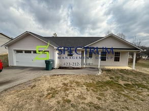 Building Photo - 2035 Jonathan Dr