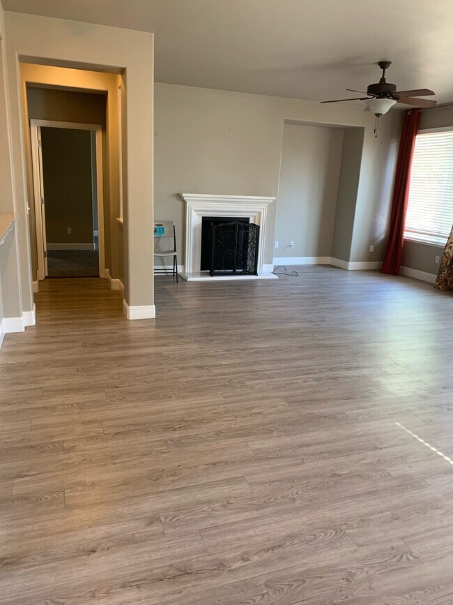 Foto del edificio - 2080 Henderson Way