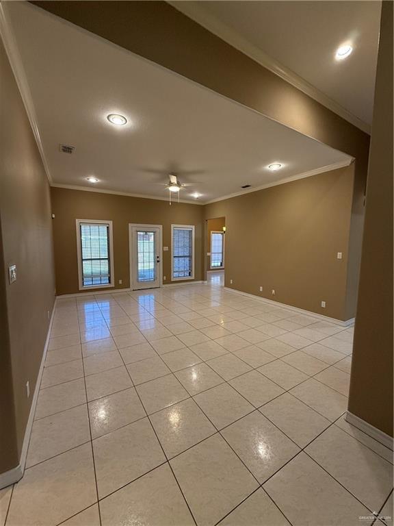 Foto del edificio - 18 Kayla Ave