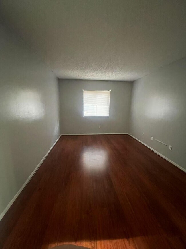 Foto del edificio - 6013 10th Ave N
