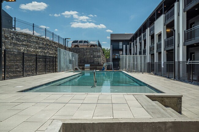 Foto del edificio - 600 E Trinity Ln