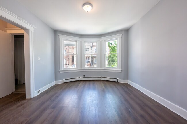 Foto del edificio - 229 Bidwell Ave