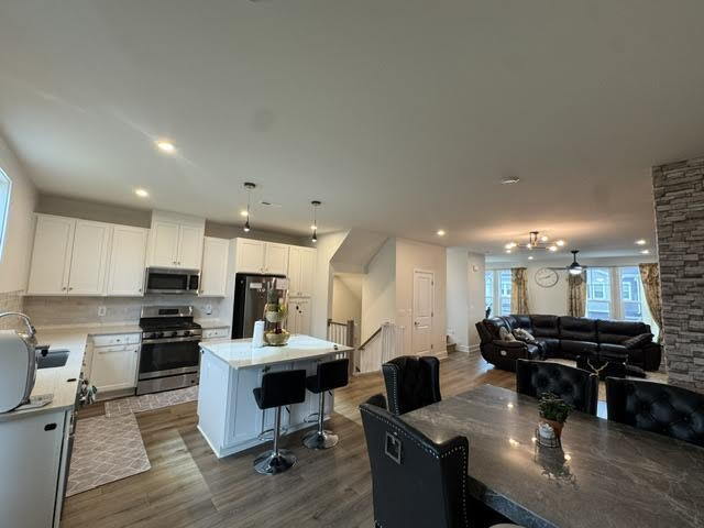 Building Photo - Coming Soon – Available June 1st! Fully Upgraded 3 Bedroom, 3.5 Bath Townhome in the Desirable La...