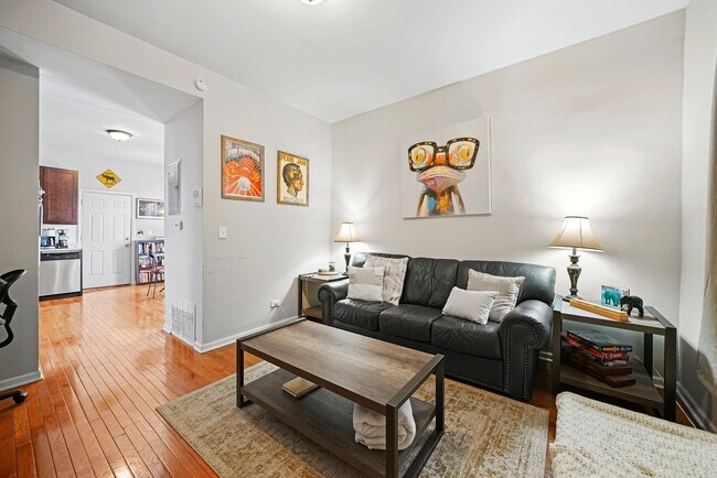 Foto del edificio - 3340 S Carpenter St