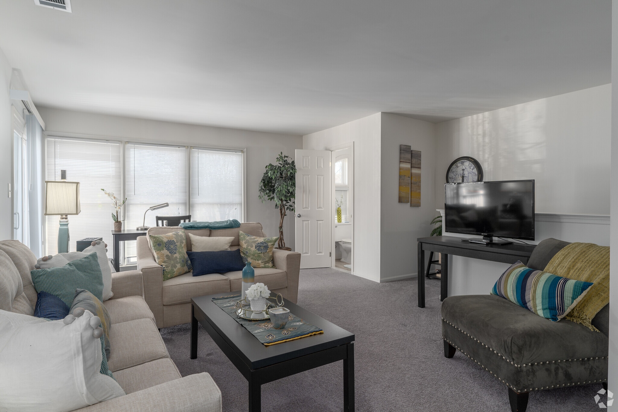 Brookfield Apartments primary photo